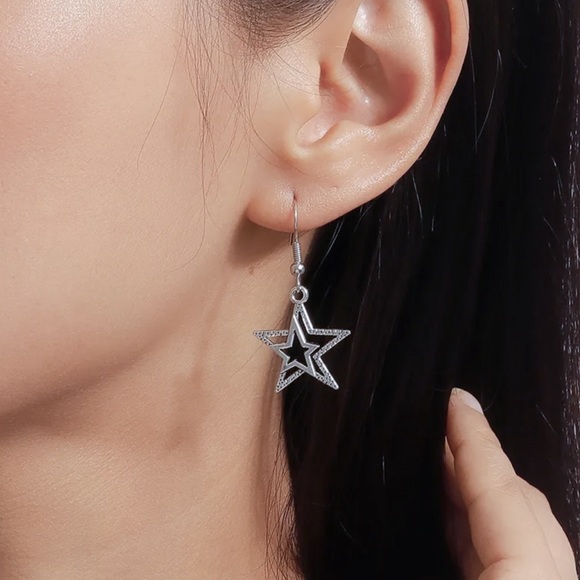 GlitzBlitz Boutique Jewelry - Any 4/$25! Silver Double Star Silhouette Drop Earrings